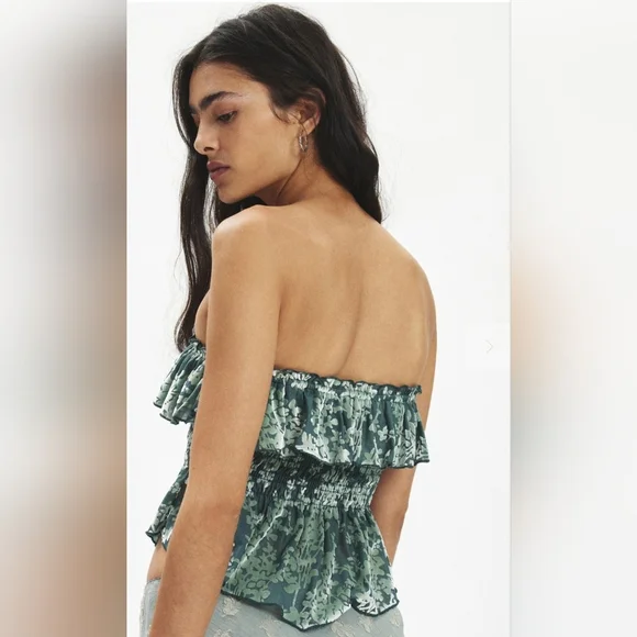 UO Kimchi Blue Clarabella Burnout Velvet Ruffle Peplum Tube Top in Green - Picture 3 of 5